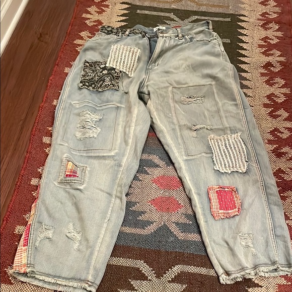 POL Denim - POL Women's Boyfriend Jeans with Patchwork - Gray and Red